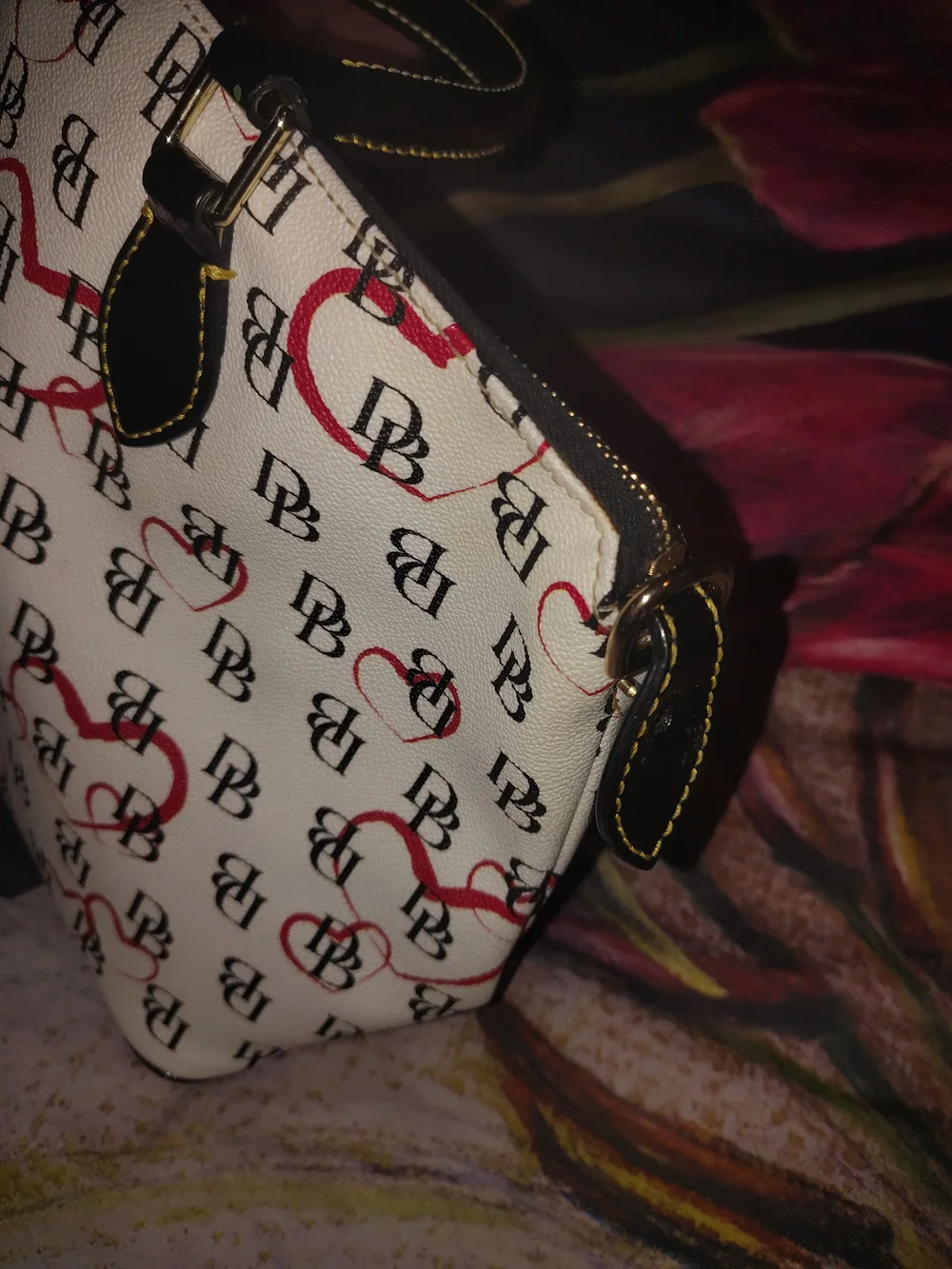 Dooney & Bourke White Tote with Red Heart Print and Black Trim